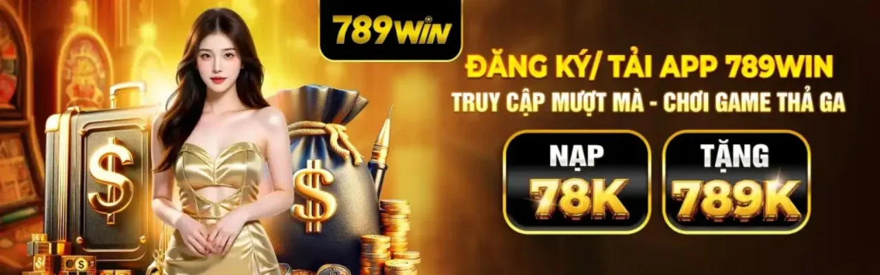 Dealer trực tiếp quyến rũ đang chia bài tại bàn blackjack cbvip777